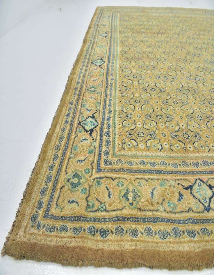 Detail image of  10' 5 x 13' 3  Hand Knotted Farahan Persian Wool Rug
