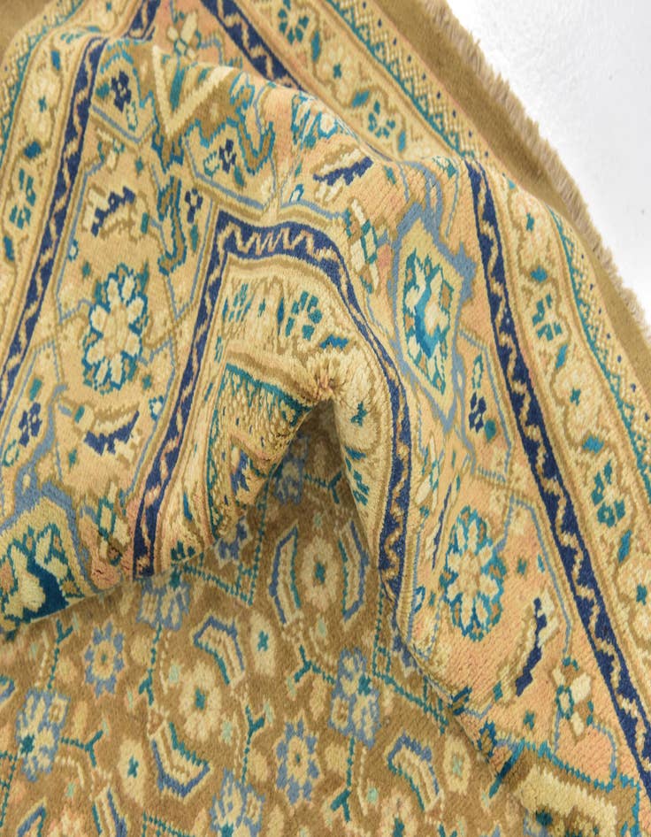 Detail image of  9' 10 x 13' 2  Hand Knotted Farahan Persian Wool Rug