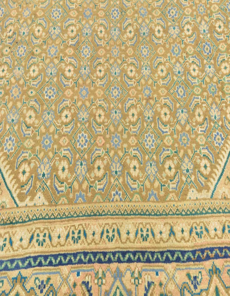Detail image of  9' 10 x 13' 2  Hand Knotted Farahan Persian Wool Rug