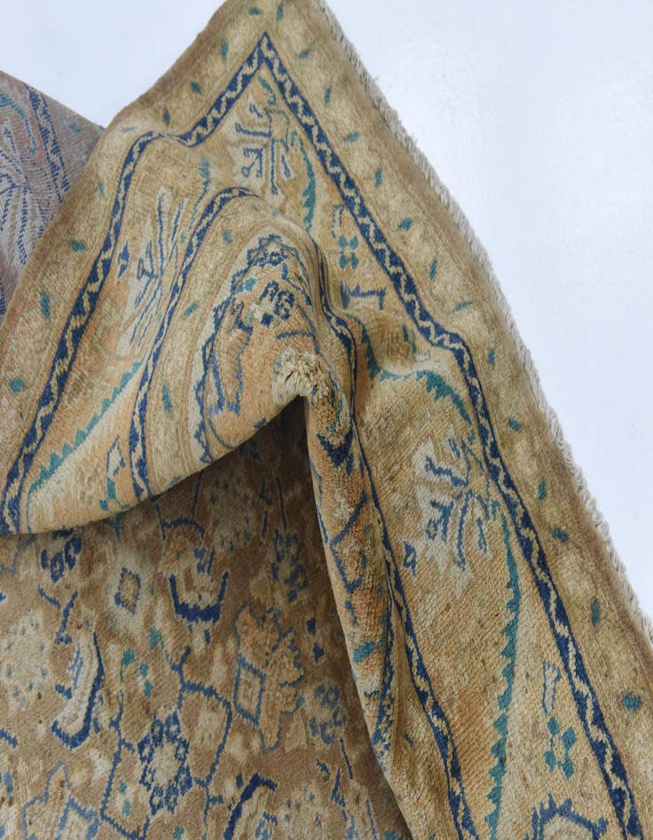 Detail image of  9' 3 x 12' 10  Hand Knotted Farahan Persian Wool Rug