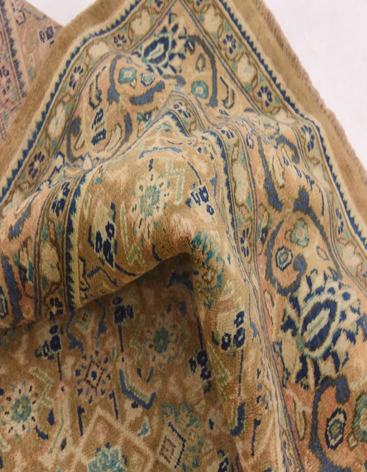 Detail image of  9' 8 x 13' 2  Hand Knotted Farahan Persian Wool Rug