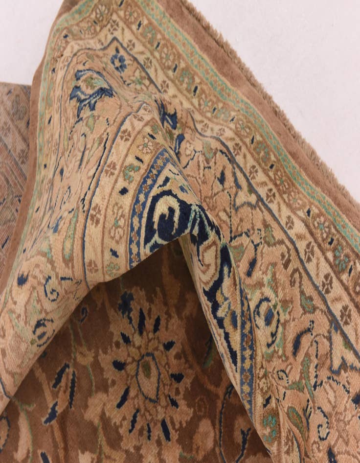 Detail image of  9' 9 x 12' 6  Hand Knotted Farahan Persian Wool Rug