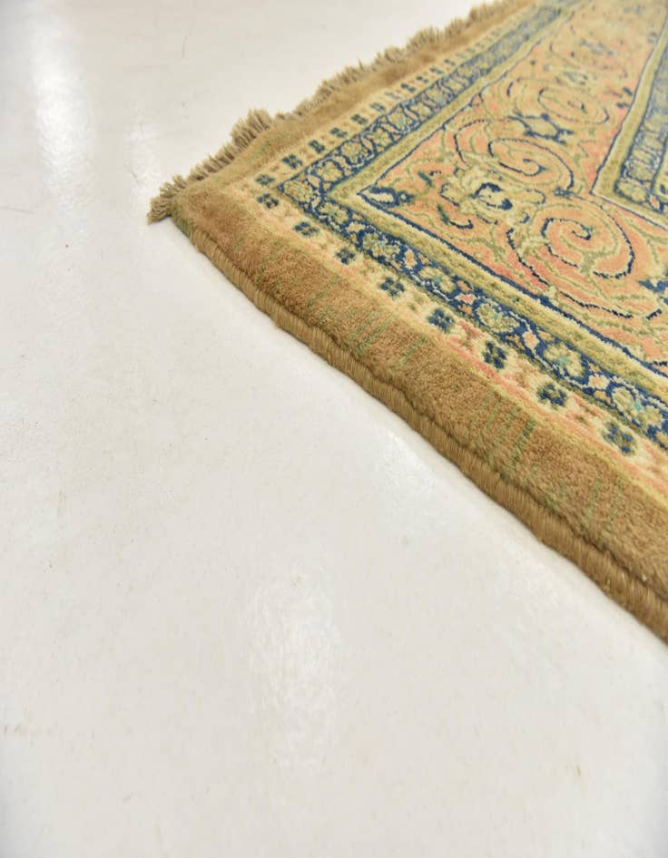 Detail image of  9' 9 x 12' 9  Hand Knotted Farahan Persian Wool Rug