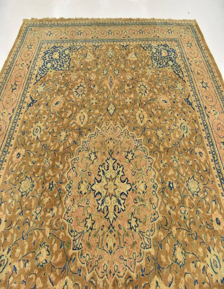 Detail image of  9' 9 x 12' 9  Hand Knotted Farahan Persian Wool Rug