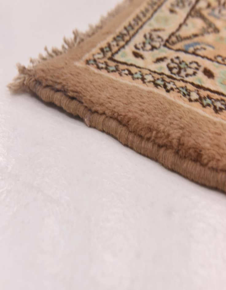 Detail image of  9' 10 x 13' 2  Hand Knotted Farahan Persian Wool Rug