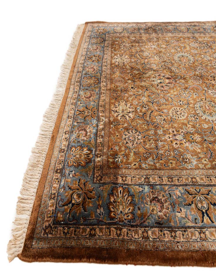 Detail image of  5' 1 x 7' 7  Hand Knotted Isfahan Oriental Wool Rug