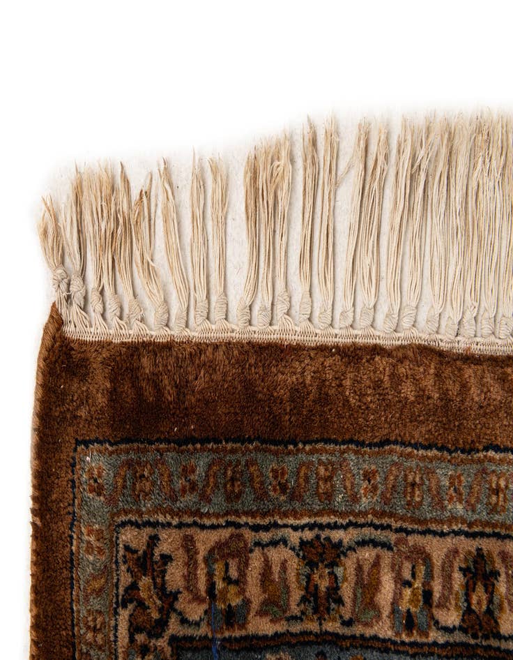 Detail image of  5' 1 x 7' 7  Hand Knotted Isfahan Oriental Wool Rug