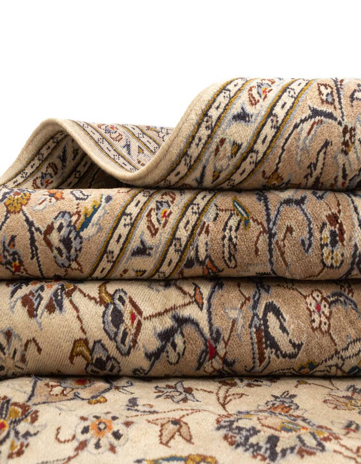 Detail image of  6' 6 x 9' 9 Kashan Wool Rug