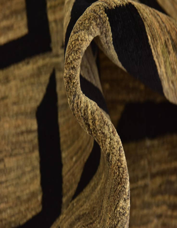 Detail image of  5' x 6' 6  Hand Knotted Kashkuli Gabbeh Wool Rug