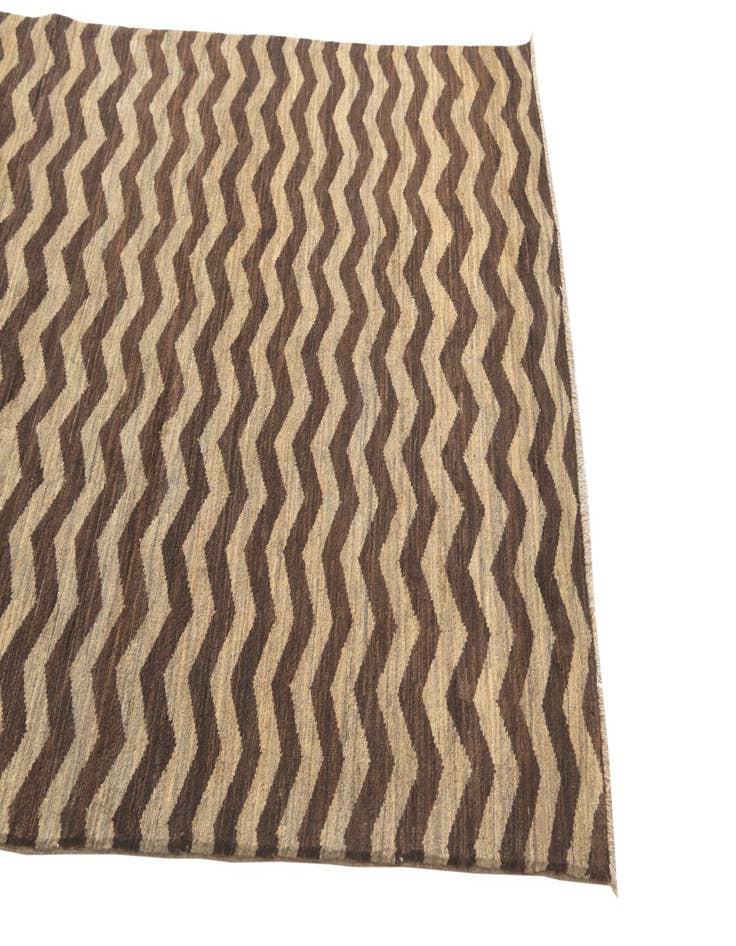 Detail image of  4' 8 x 6' 7  Hand Knotted Kashkuli Gabbeh Rug