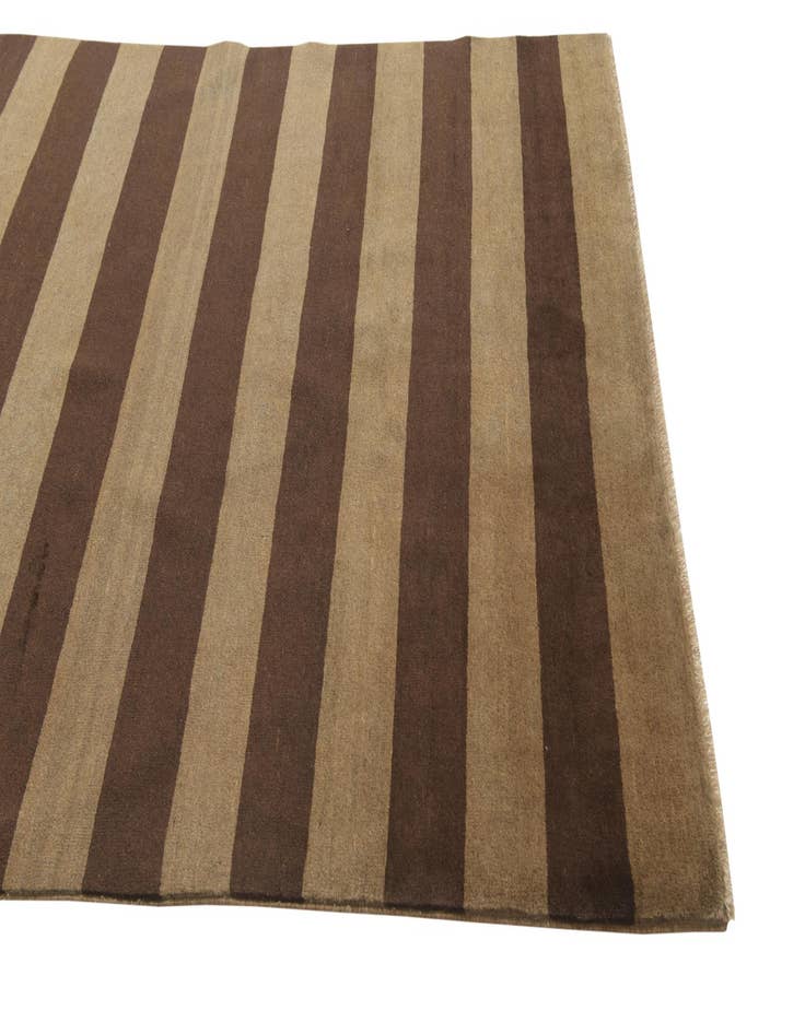 Detail image of  4' 10 x 6' 6  Hand Knotted Kashkuli Gabbeh Rug