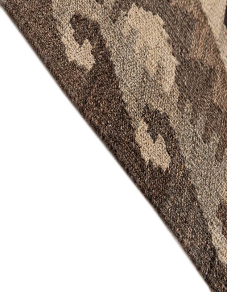 Detail image of  5' 1 x 6' 6  Hand Woven Kilim Maymana Wool Rug