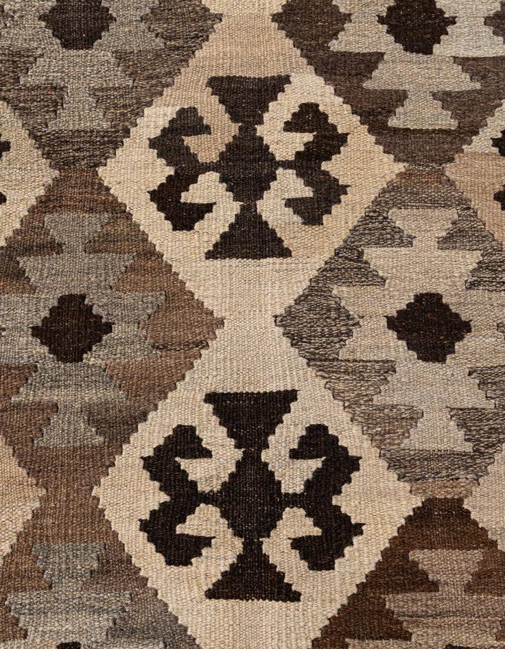 Detail image of  5' 1 x 6' 6  Hand Woven Kilim Maymana Wool Rug