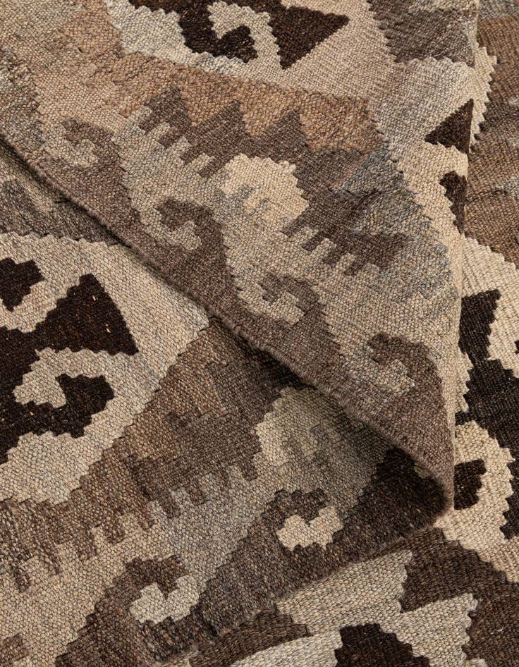 Detail image of  5' 1 x 6' 6  Hand Woven Kilim Maymana Wool Rug