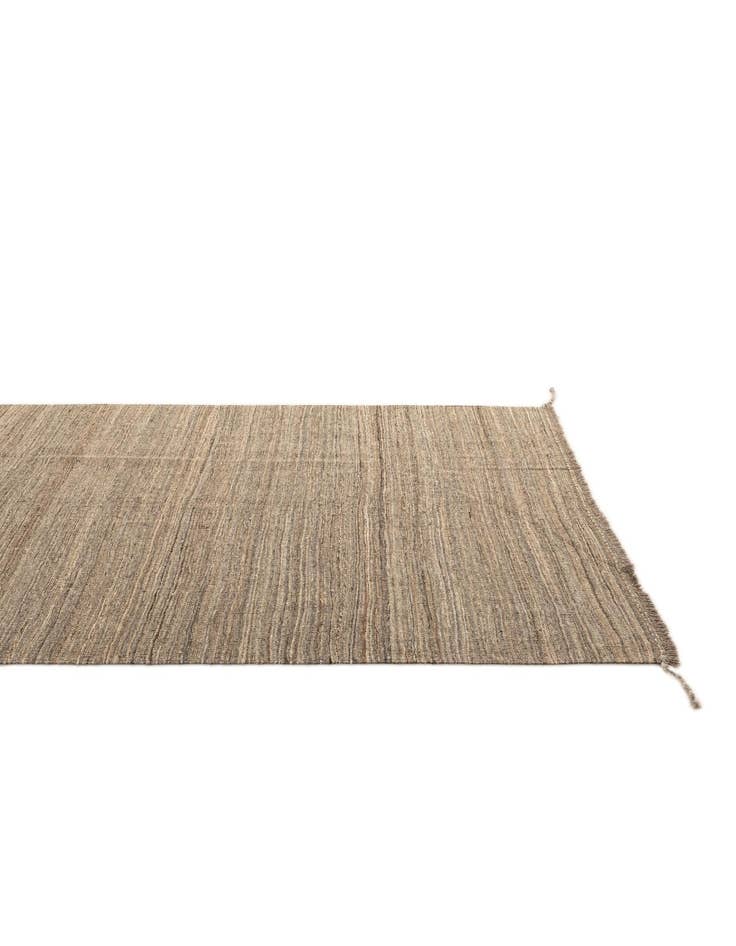 Detail image of  4' 4 x 5' 11  Hand Woven Kilim Modern Wool Rug