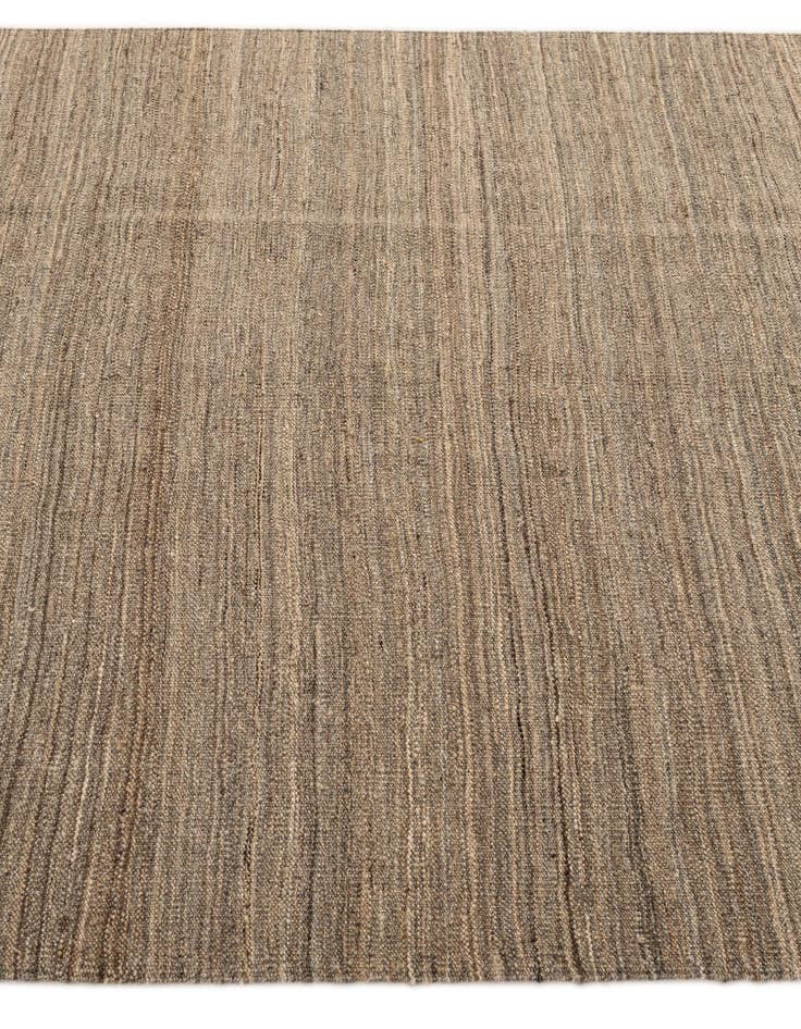 Detail image of  4' 4 x 5' 11  Hand Woven Kilim Modern Wool Rug