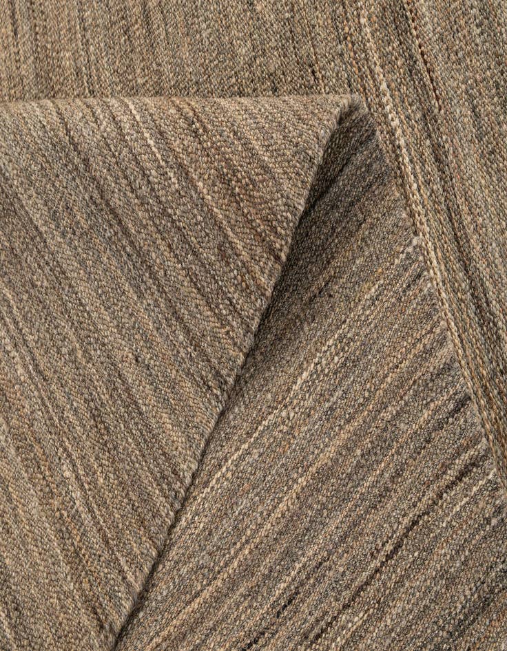 Detail image of  4' 4 x 5' 11  Hand Woven Kilim Modern Wool Rug