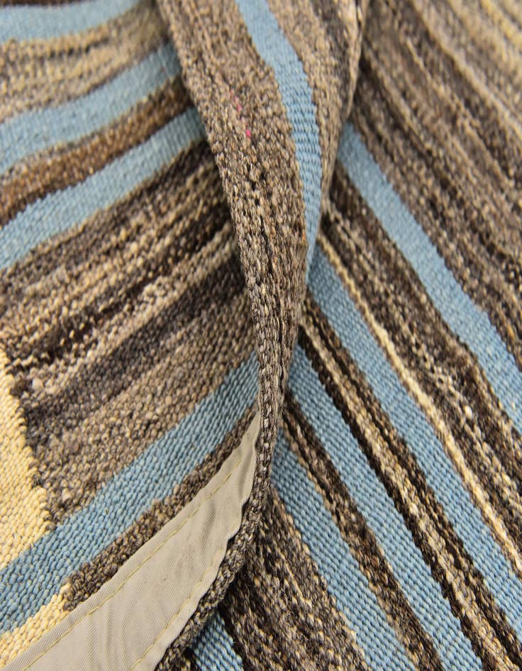 Detail image of  5' 7 x 8'  Hand Woven Kilim Modern Wool Rug