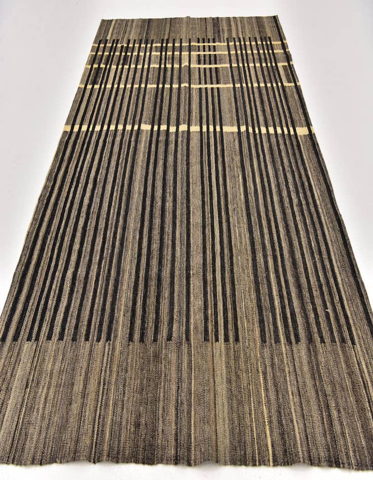 Detail image of  5' 7 x 8'  Hand Woven Kilim Modern Wool Rug