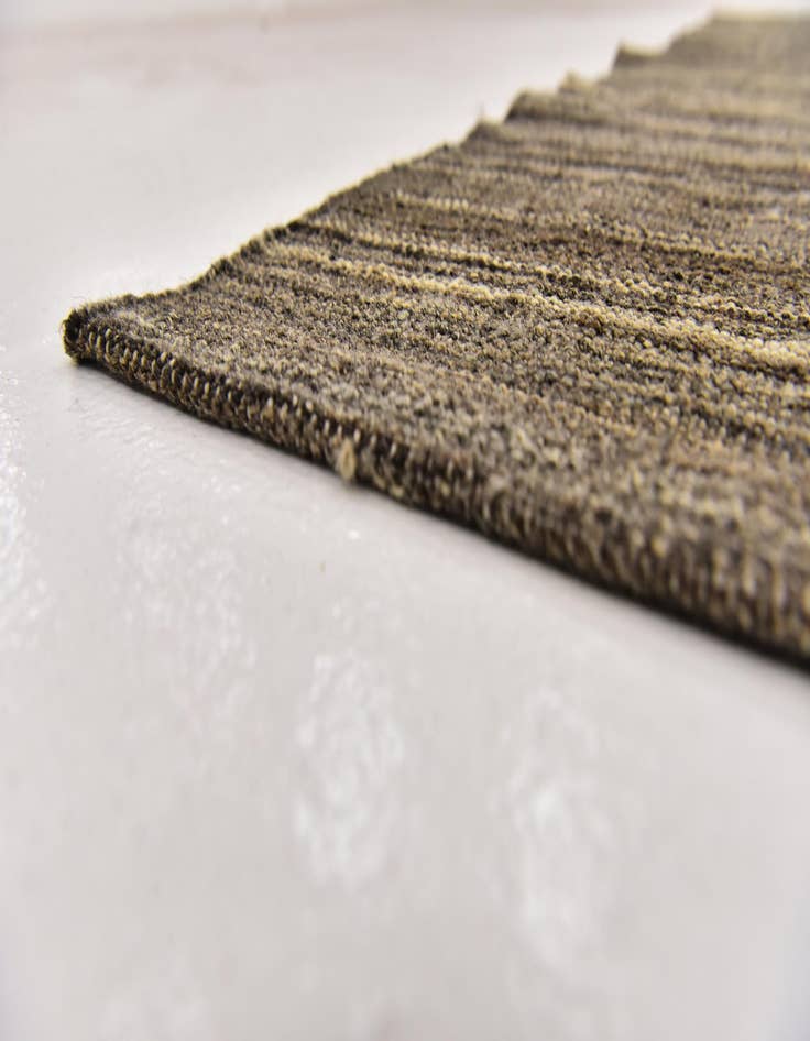 Detail image of  5' 7 x 8'  Hand Woven Kilim Modern Wool Rug