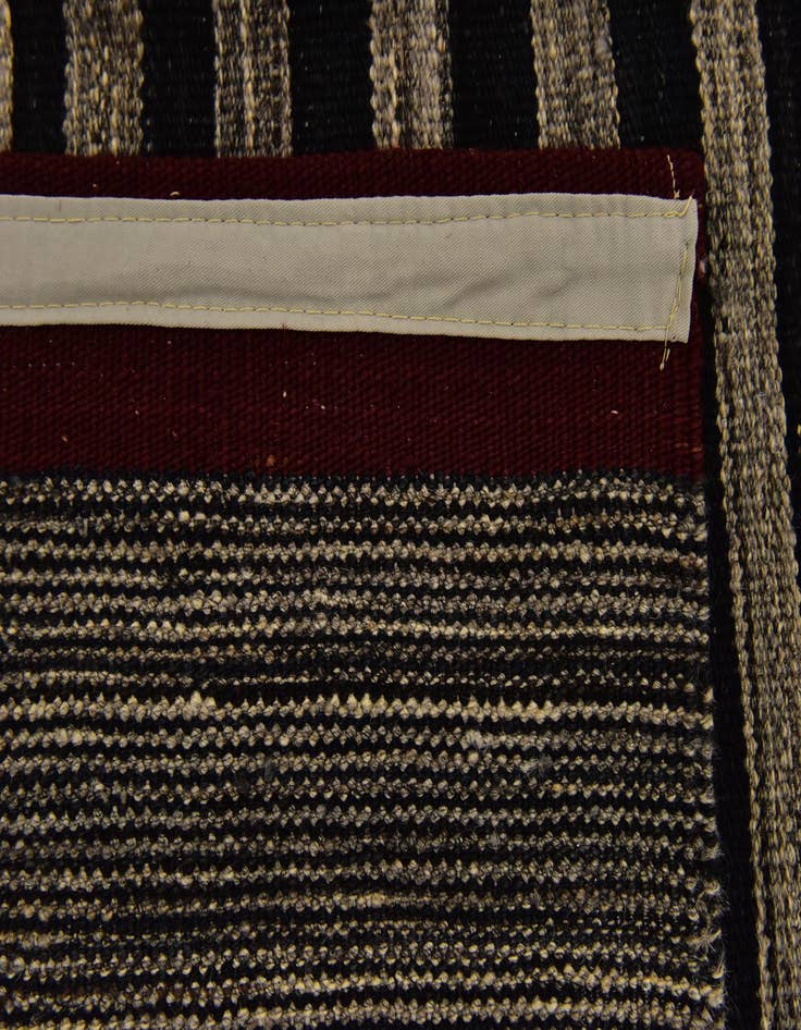 Detail image of  4' 4 x 5' 8  Hand Woven Kilim Modern Wool Rug