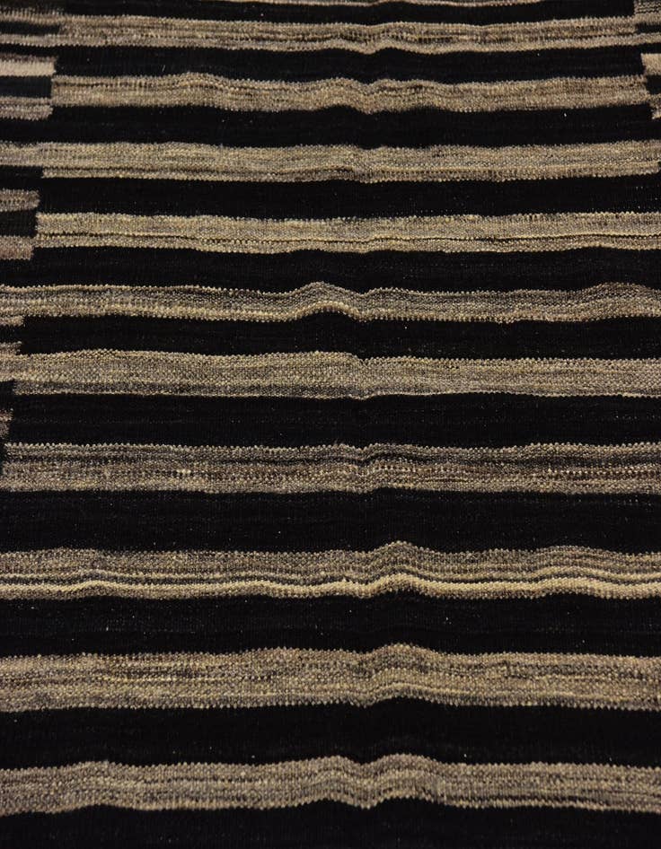 Detail image of  4' 4 x 5' 8  Hand Woven Kilim Modern Wool Rug