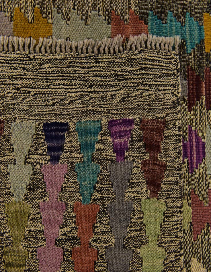 Detail image of  6' 10 x 9' 6  Hand Woven Kilim Modern Wool Rug
