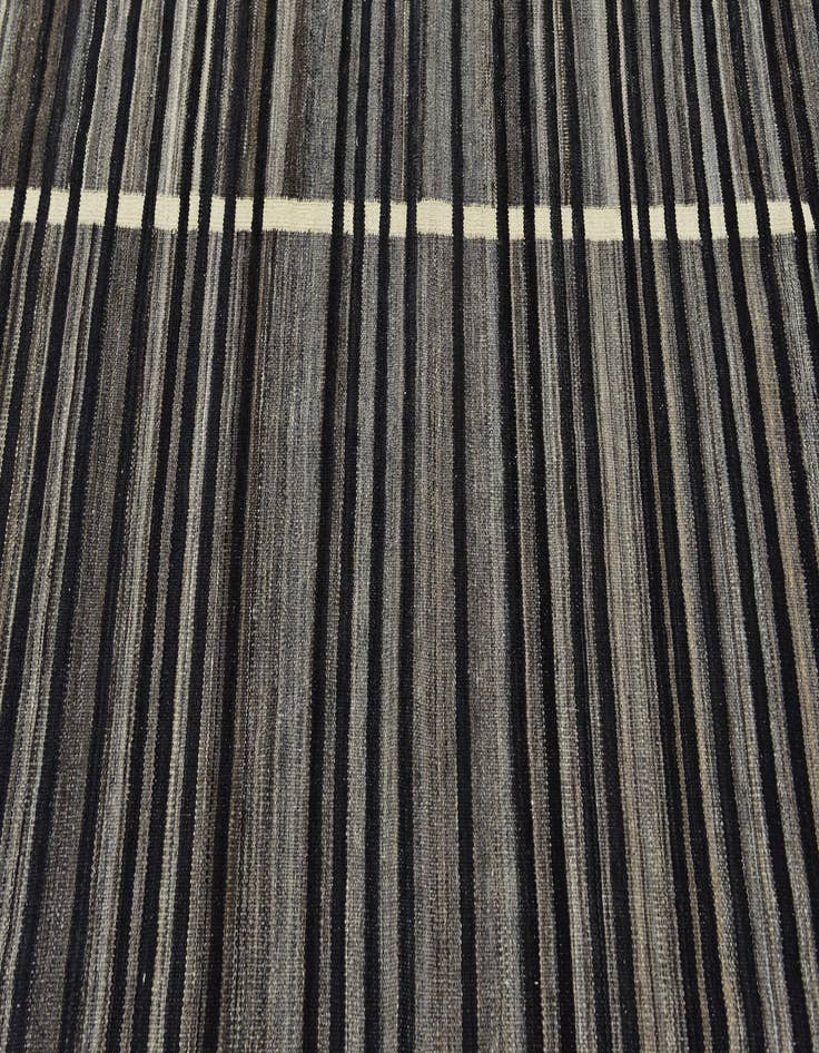 Detail image of  5' 9 x 8'  Hand Woven Kilim Modern Wool Rug