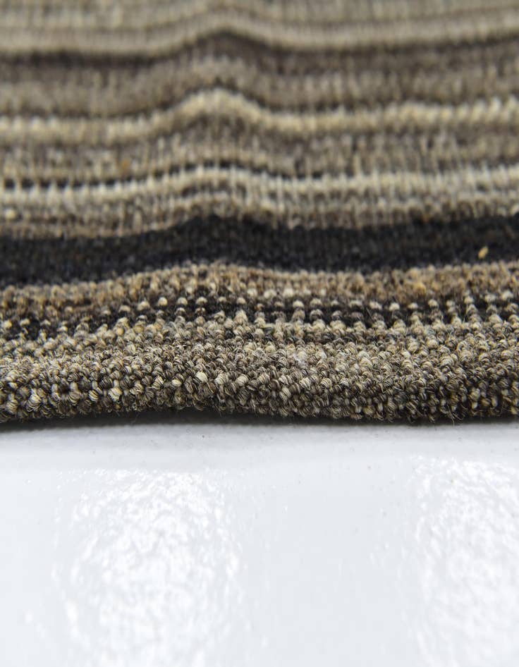 Detail image of  5' 9 x 8'  Hand Woven Kilim Modern Wool Rug