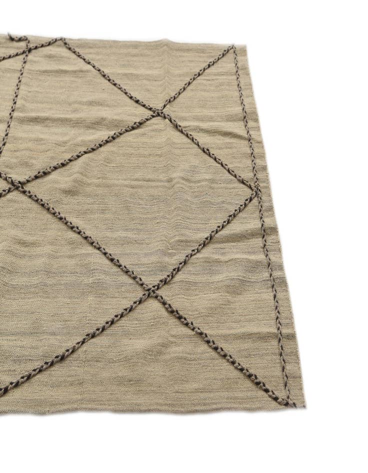 Detail image of  4' 1 x 6' 8  Hand Woven Kilim Modern Wool Rug