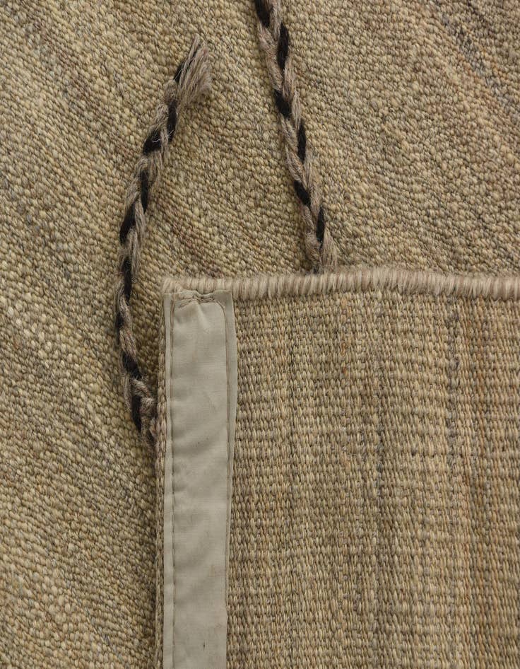 Detail image of  4' 1 x 6' 8  Hand Woven Kilim Modern Wool Rug