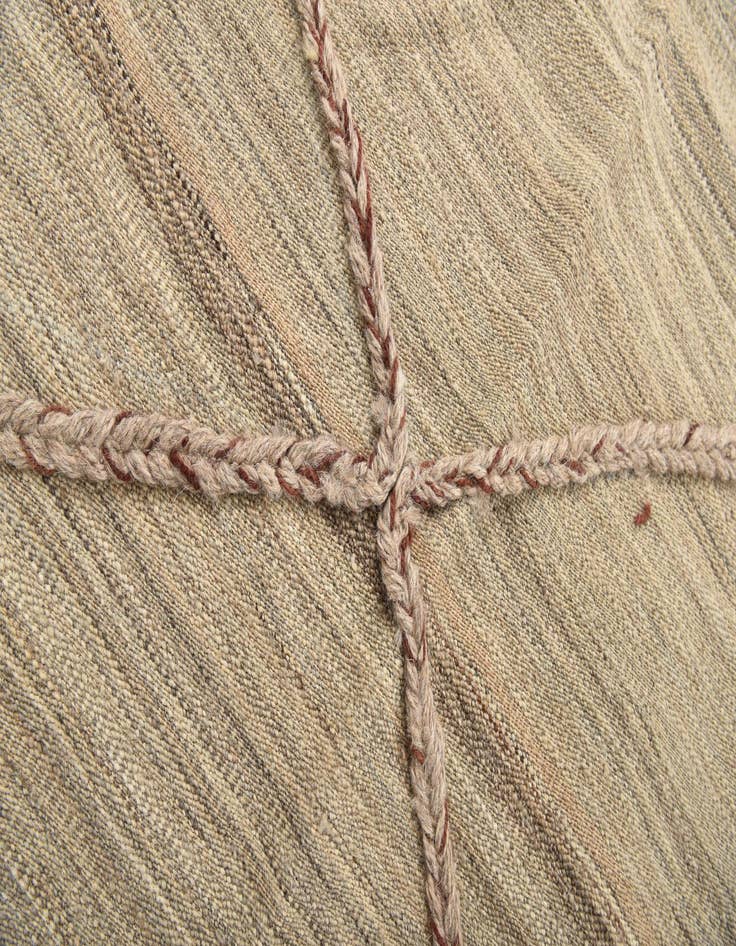 Detail image of  4' 9 x 7'  Hand Woven Kilim Modern Wool Rug
