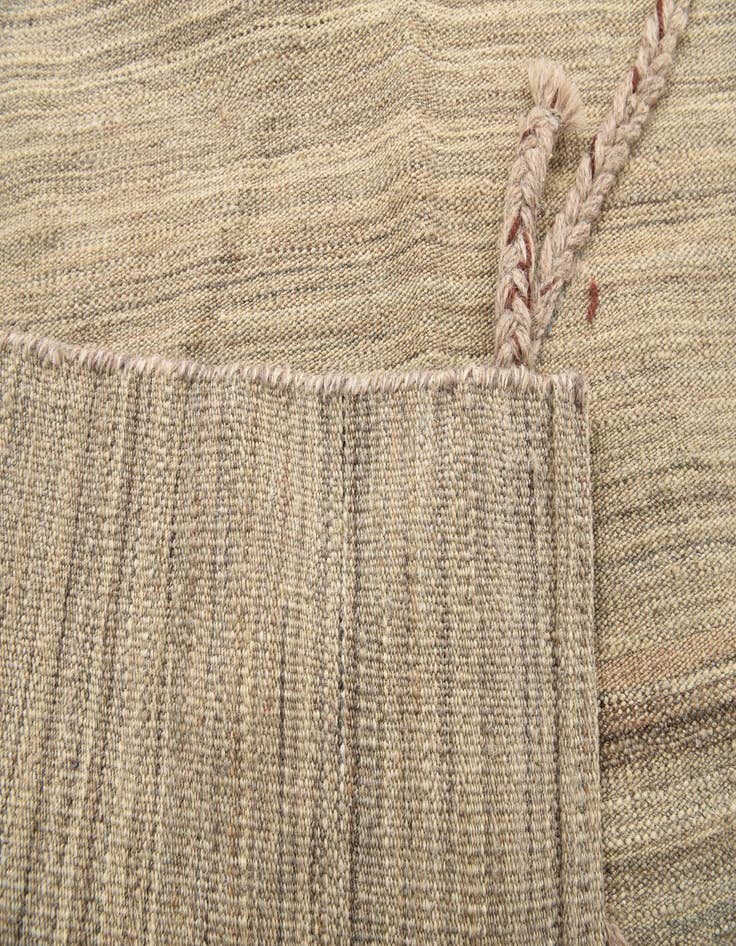 Detail image of  4' 9 x 7'  Hand Woven Kilim Modern Wool Rug