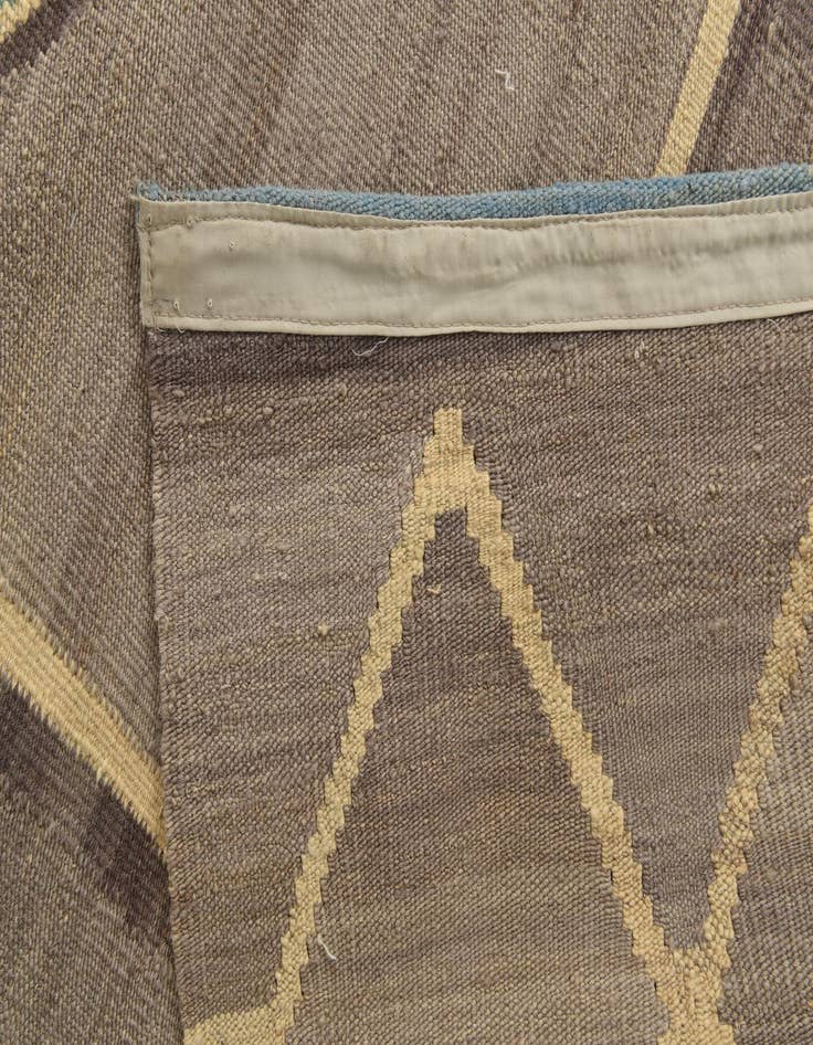 Detail image of  5' 6 x 7' 6  Hand Woven Kilim Modern Wool Rug