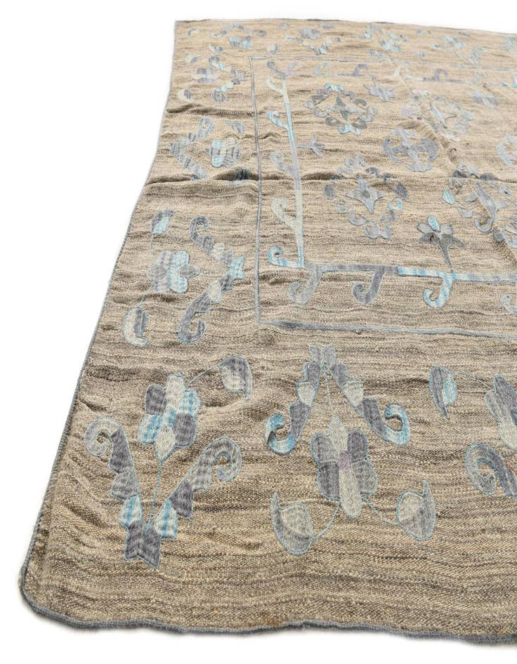 Detail image of  6' 7 x 8' 11  Hand Woven Kilim Modern Wool Rug