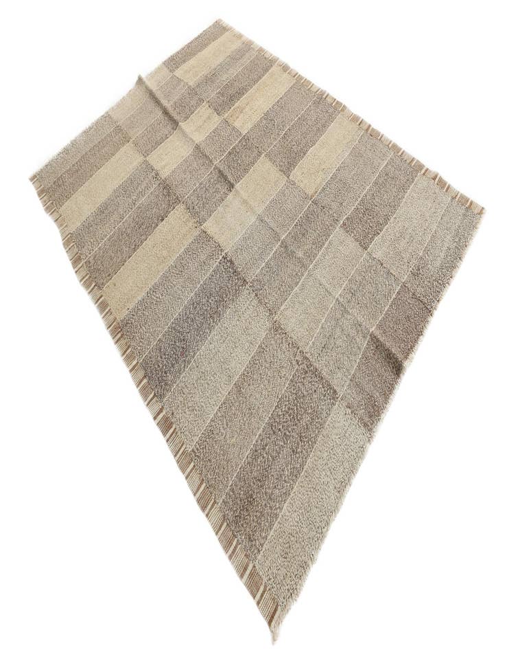 Detail image of  5' 9 x 7' 7  Hand Woven Kilim Modern Wool Rug