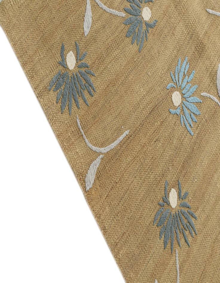 Detail image of  6' 10 x 9' 7  Hand Woven Kilim Modern Rug