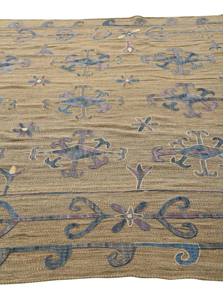 Detail image of  6' 9 x 8' 9  Hand Woven Kilim Suzani Wool Rug