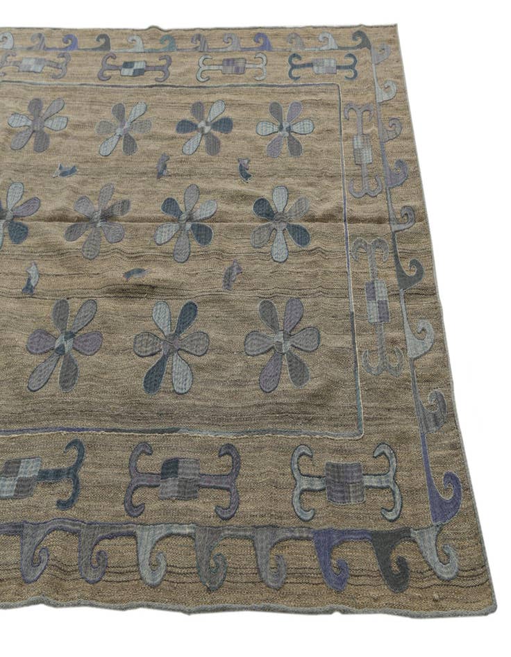 Detail image of  5' 6 x 6' 6  Hand Woven Kilim Suzani Wool Rug