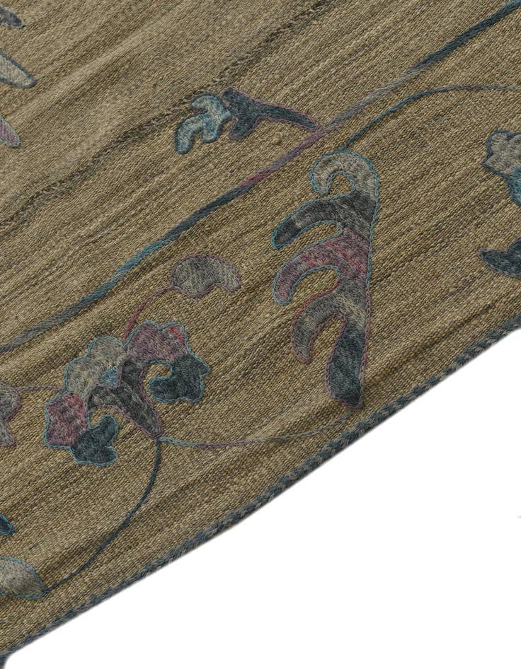 Detail image of  5' 1 x 6' 8  Hand Woven Kilim Suzani Wool Rug