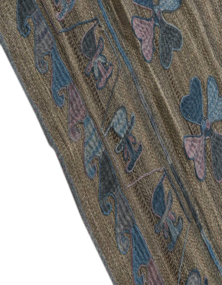 Detail image of  4' 10 x 6' 8  Hand Woven Kilim Suzani Wool Rug