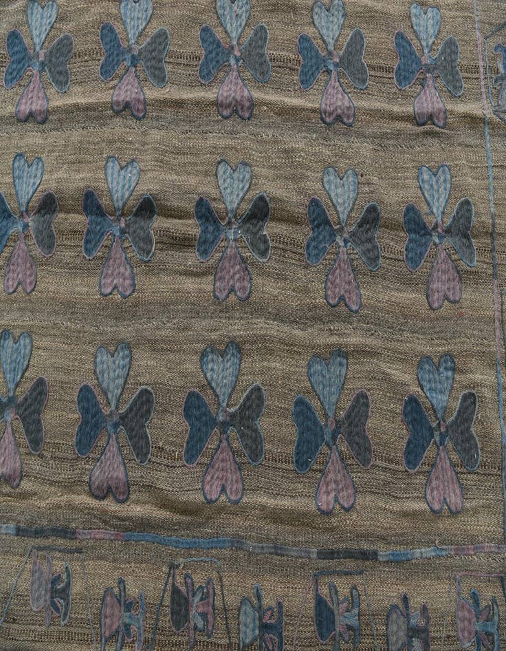 Detail image of  4' 10 x 6' 8  Hand Woven Kilim Suzani Wool Rug