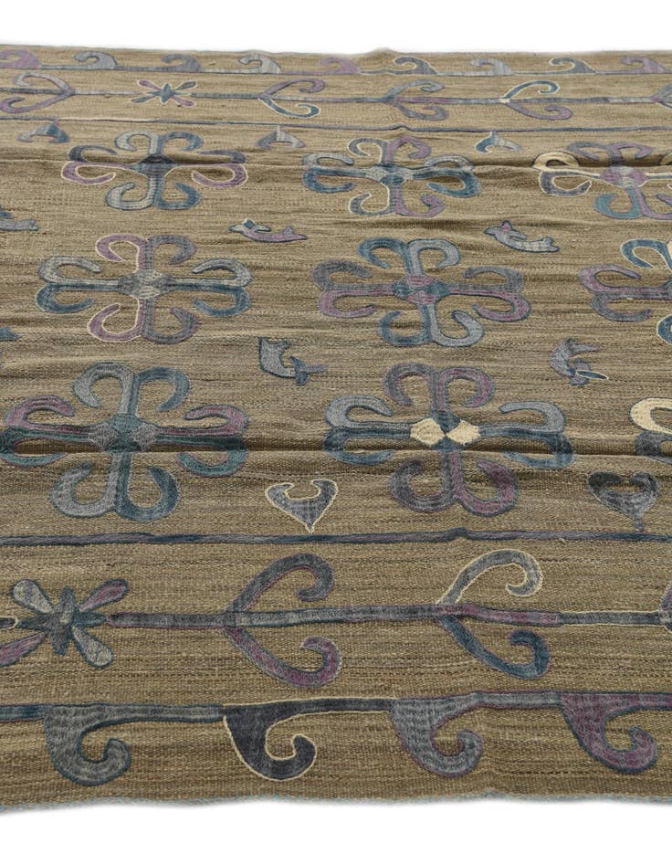 Detail image of  6' 4 x 9'  Hand Woven Kilim Suzani Wool Rug