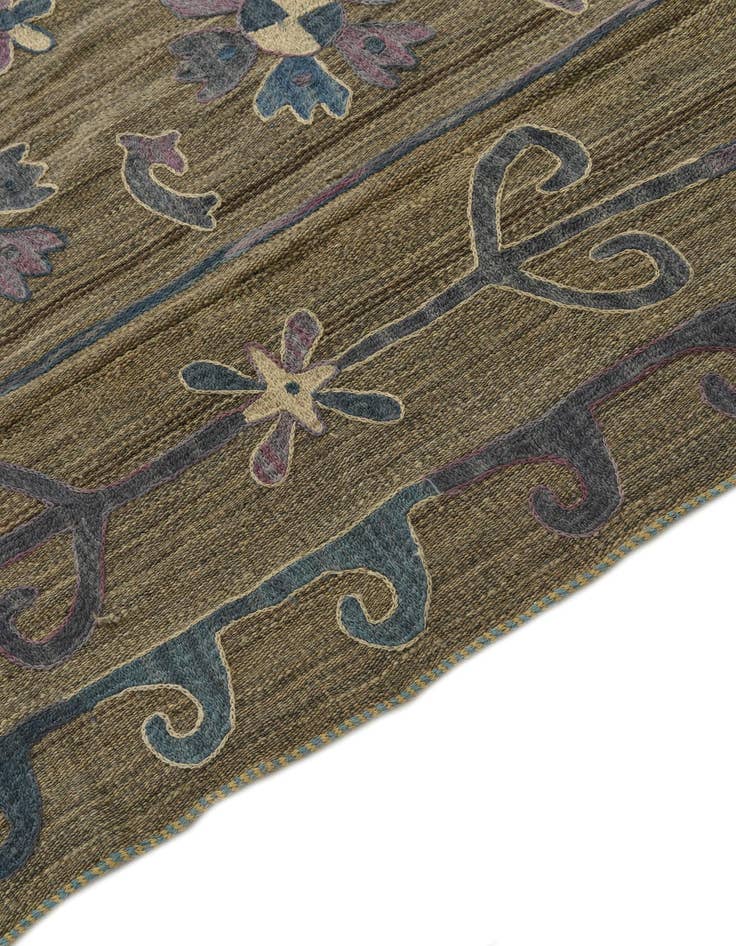 Detail image of  5' 7 x 7'  Hand Woven Kilim Suzani Wool Rug