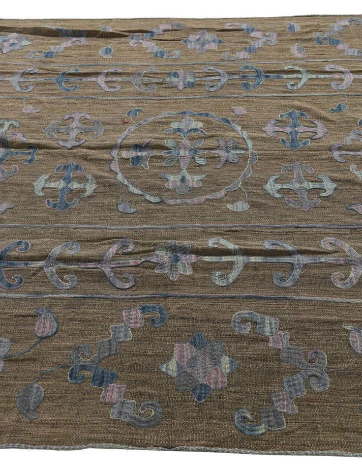 Detail image of  6' 5 x 9'  Hand Woven Kilim Suzani Wool Rug