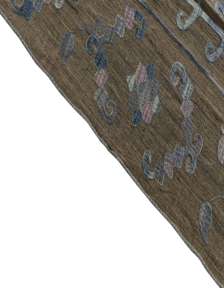 Detail image of  6' 5 x 9'  Hand Woven Kilim Suzani Wool Rug