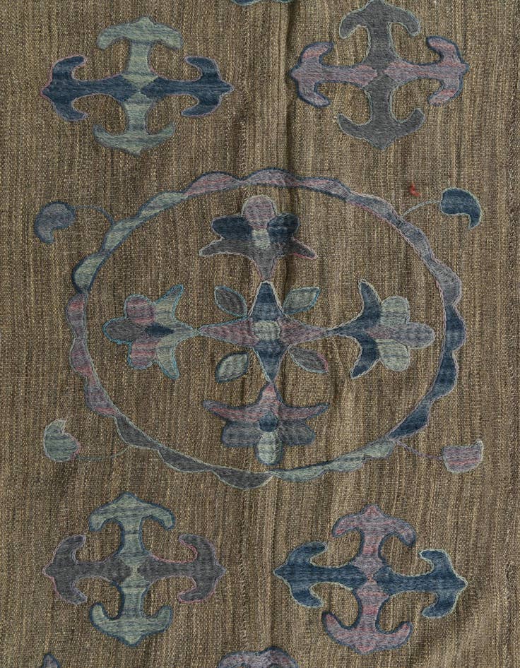 Detail image of  6' 5 x 9'  Hand Woven Kilim Suzani Wool Rug