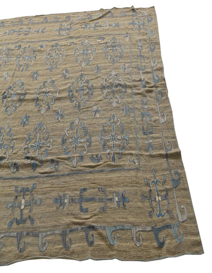 Detail image of  6' 8 x 8' 10  Hand Woven Kilim Suzani Wool Rug