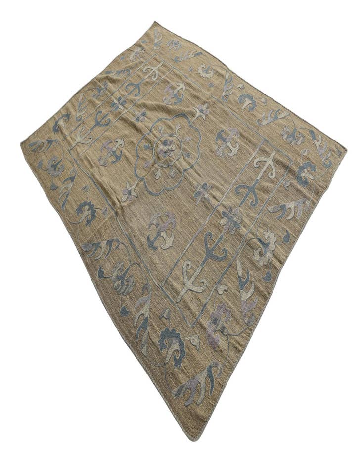 Detail image of  5' 1 x 6' 5  Hand Woven Kilim Suzani Wool Rug