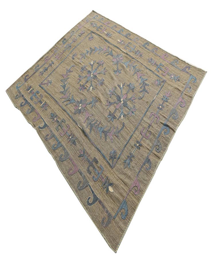 Detail image of  5' 9 x 7'  Hand Woven Kilim Suzani Wool Rug